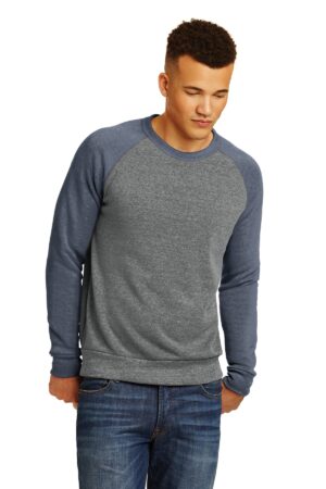 AA32022_ecgyectruenavy_model_front_022016