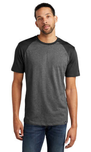 New Era  ®  Heritage Blend Varsity Tee. NEA107