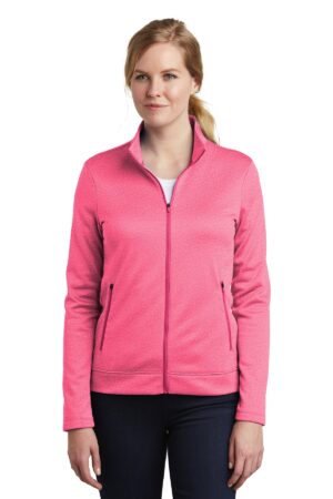 NKAH6260_vividpinkheather_model_front_072018