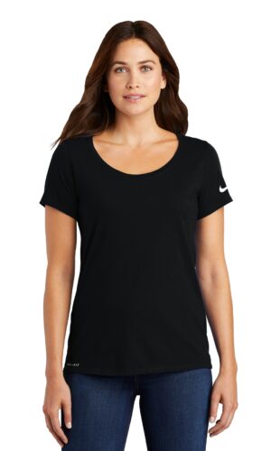Nike Women's Dri-FIT Cotton/Poly Scoop Neck Tee. NKBQ5234